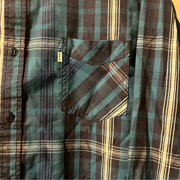 Levis Blue Plaid Button Down XL - Picture 4 of 6